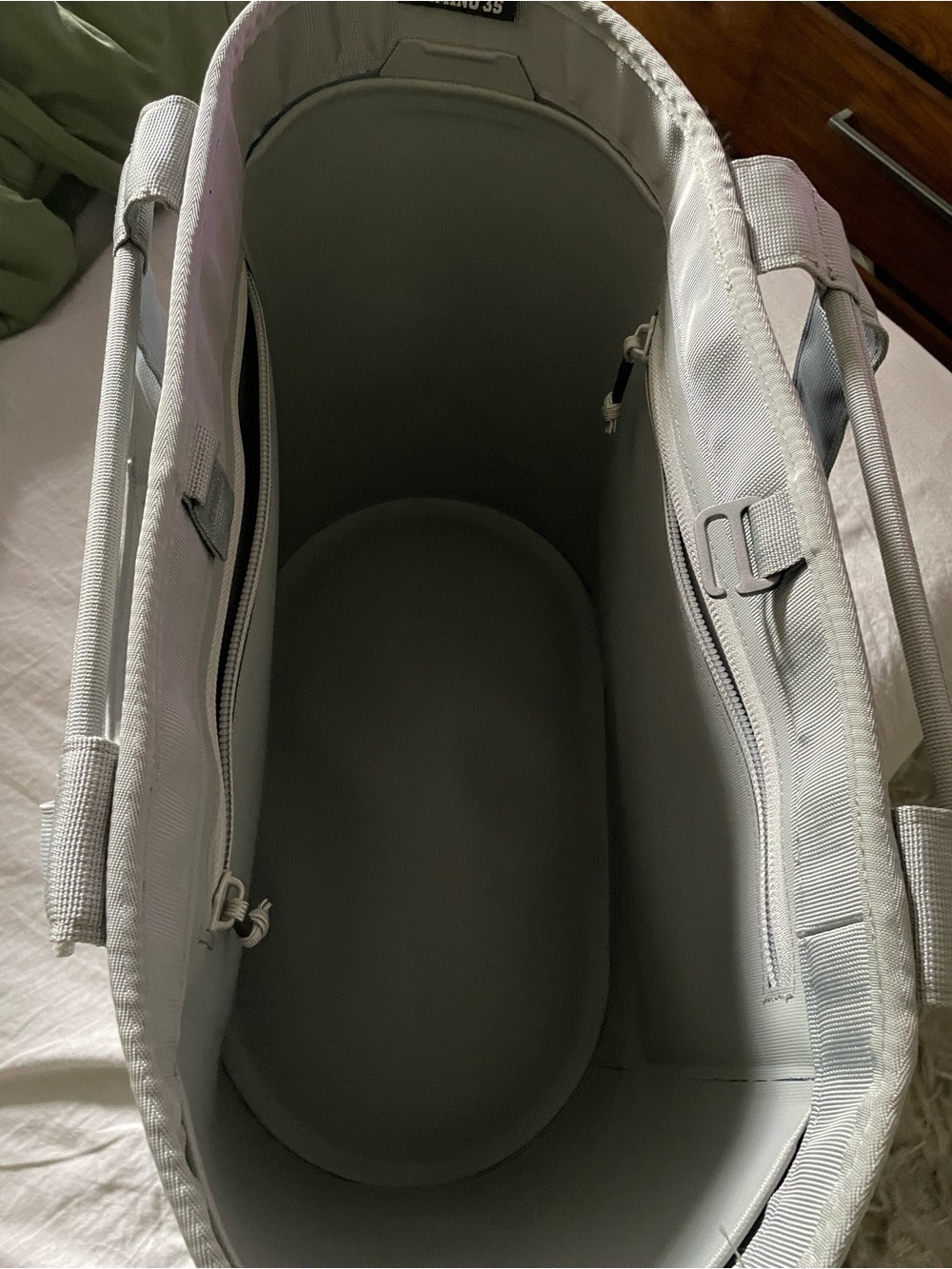 Yeti Two-Tone Blue and White Tote Camino 35 - Picture 5 of 6